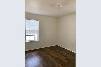 301 Taylor Street, Smithville, TX 78957 - Photo 16