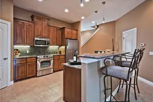 9122 Balcones Club Dr, Austin, TX 78750 - Photo 4
