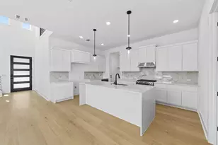 110 Pennybacker Ln, Austin, TX 78738 - Photo 2