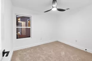 8305 Briarwood Ln, Austin, TX 78757 - Photo 28