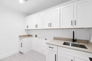 8305 Briarwood Ln, Austin, TX 78757 - Photo 20