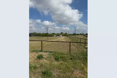 1235 Hoover Street, Luling, TX 78648 - Photo 1