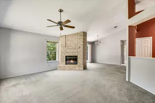 701 W Custers Creek Bend, Pflugerville, TX 78660 - Photo 2