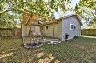 5804 Cedardale Dr, Austin, TX 78745 - Photo 22