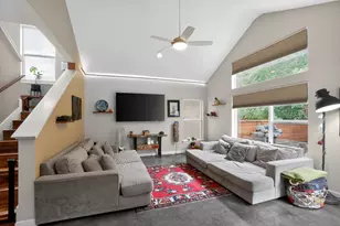 301 W Stassney Ln, Austin, TX 78745 - Photo 4