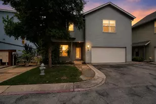301 W Stassney Ln, Austin, TX 78745 - Photo 4