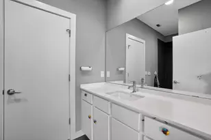 301 W Stassney Ln, Austin, TX 78745 - Photo 16