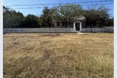 302 S Burleson Street, Kyle, TX 78640 - Photo 2