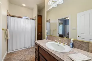 194 Gabriel Meadows Dr, Hutto, TX 78634 - Photo 20