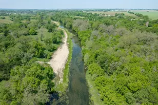 194 Gabriel Meadows Dr, Hutto, TX 78634 - Photo 2