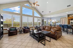 194 Gabriel Meadows Dr, Hutto, TX 78634 - Photo 10