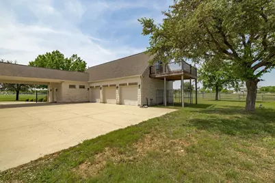 194 Gabriel Meadows Drive, Hutto, TX 78634 - Photo 34