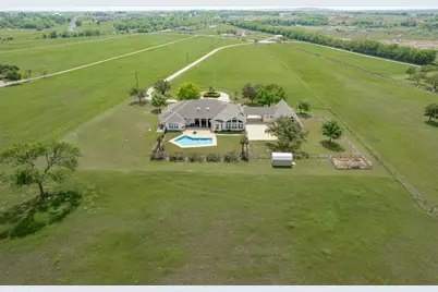 194 Gabriel Meadows Drive, Hutto, TX 78634 - Photo 6
