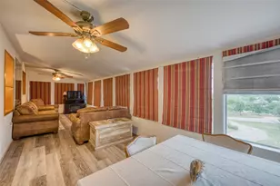 204 W Lakeshore Dr, Sunrise Beach Village, TX 78643 - Photo 8