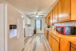 204 W Lakeshore Dr, Sunrise Beach Village, TX 78643 - Photo 12
