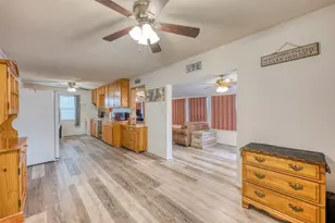 204 W Lakeshore Dr, Sunrise Beach Village, TX 78643 - Photo 6