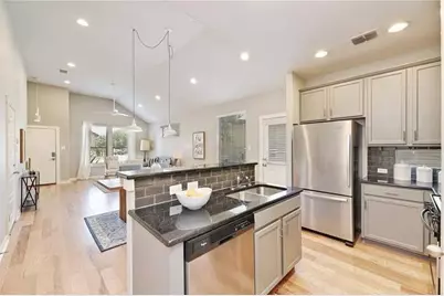 2001 Faro Drive #15, Austin, TX 78741 - Photo 10