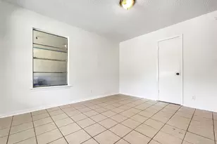 2502 Cecil Dr, Austin, TX 78744 - Photo 2