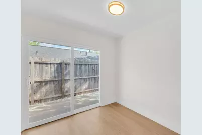 1008 Wilks Avenue, Austin, TX 78752 - Photo 12