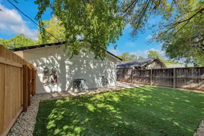 1008 Wilks Avenue, Austin, TX 78752 - Photo 36