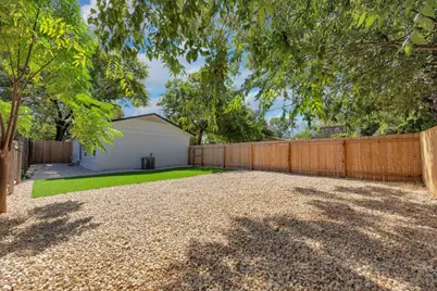 1008 Wilks Avenue, Austin, TX 78752 - Photo 14