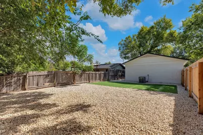 1008 Wilks Avenue, Austin, TX 78752 - Photo 16