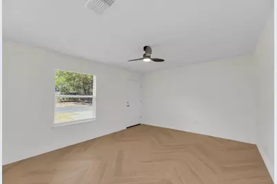 1008 Wilks Avenue, Austin, TX 78752 - Photo 8