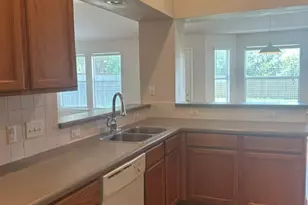 108 Pond Way, Hutto, TX 78634 - Photo 2