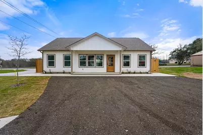 103 Lentz Main Street, Red Rock, TX 78662 - Photo 2