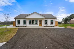 103 Lentz Main St, Red Rock, TX 78662 - Photo 2