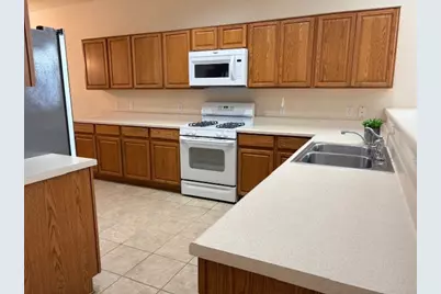 318 Crockett Loop, Georgetown, TX 78633 - Photo 10