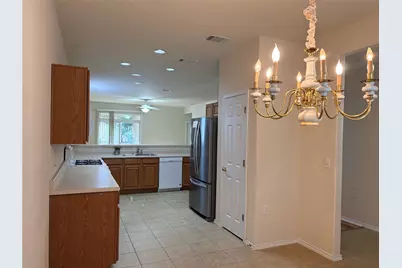 318 Crockett Loop, Georgetown, TX 78633 - Photo 10