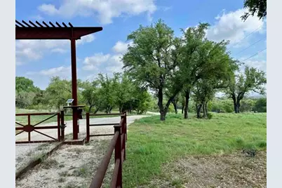 5 Barlow Drive, Briggs, TX 78608 - Photo 2