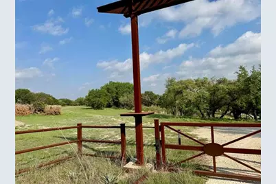 5 Barlow Drive, Briggs, TX 78608 - Photo 4