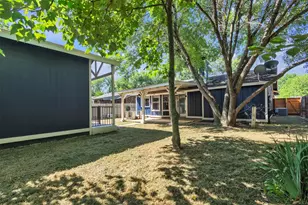 5000 Fontenay Dr, Austin, TX 78744 - Photo 20
