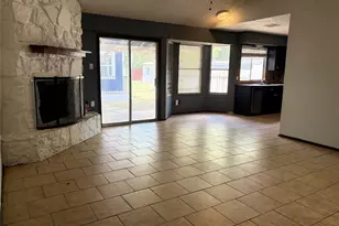 5000 Fontenay Dr, Austin, TX 78744 - Photo 4