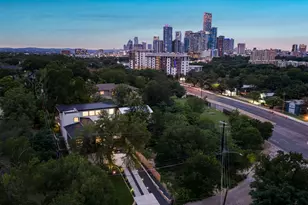 1102 Summit St, Austin, TX 78741 - Photo 32