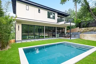 1102 Summit St, Austin, TX 78741 - Photo 30