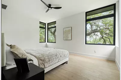 1102 Summit Street, Austin, TX 78741 - Photo 18