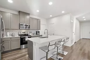 102 Whitney Dr, Elgin, TX 78621 - Photo 8