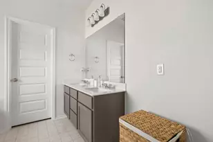 102 Whitney Dr, Elgin, TX 78621 - Photo 10