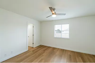 500 Mitchell Drive, Hutto, TX 78634 - Photo 8