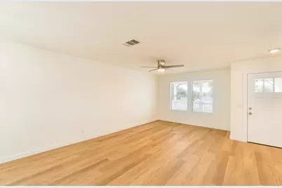 500 Mitchell Drive, Hutto, TX 78634 - Photo 4