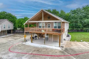 186 River Villas Ct, New Braunfels, TX 78132 - Photo 2