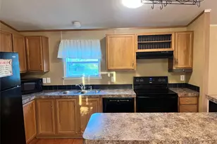 124 Alum Creek Dr, Paige, TX 78659 - Photo 4