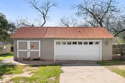 701 N Washington Street, La Grange, TX 78945 - Photo 32