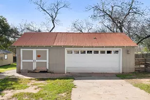 701 N Washington St, La Grange, TX 78945 - Photo 32