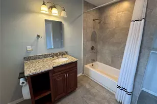 1402 Mardell St, San Antonio, TX 78201 - Photo 12