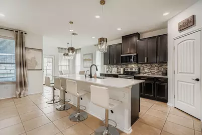 7020 Ondantra Bend, Austin, TX 78744 - Photo 8