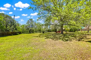 125 Glendale St, Luling, TX 78648 - Photo 22